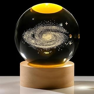 Luminária de Mesa LED Bola de Cristal 3D com Base de Madeira Design Astronômico Gravação a Laser Iluminação Suave USB, Ideal para Decoração de Quarto Escritório e Presente Criativo (GALÁXIA)